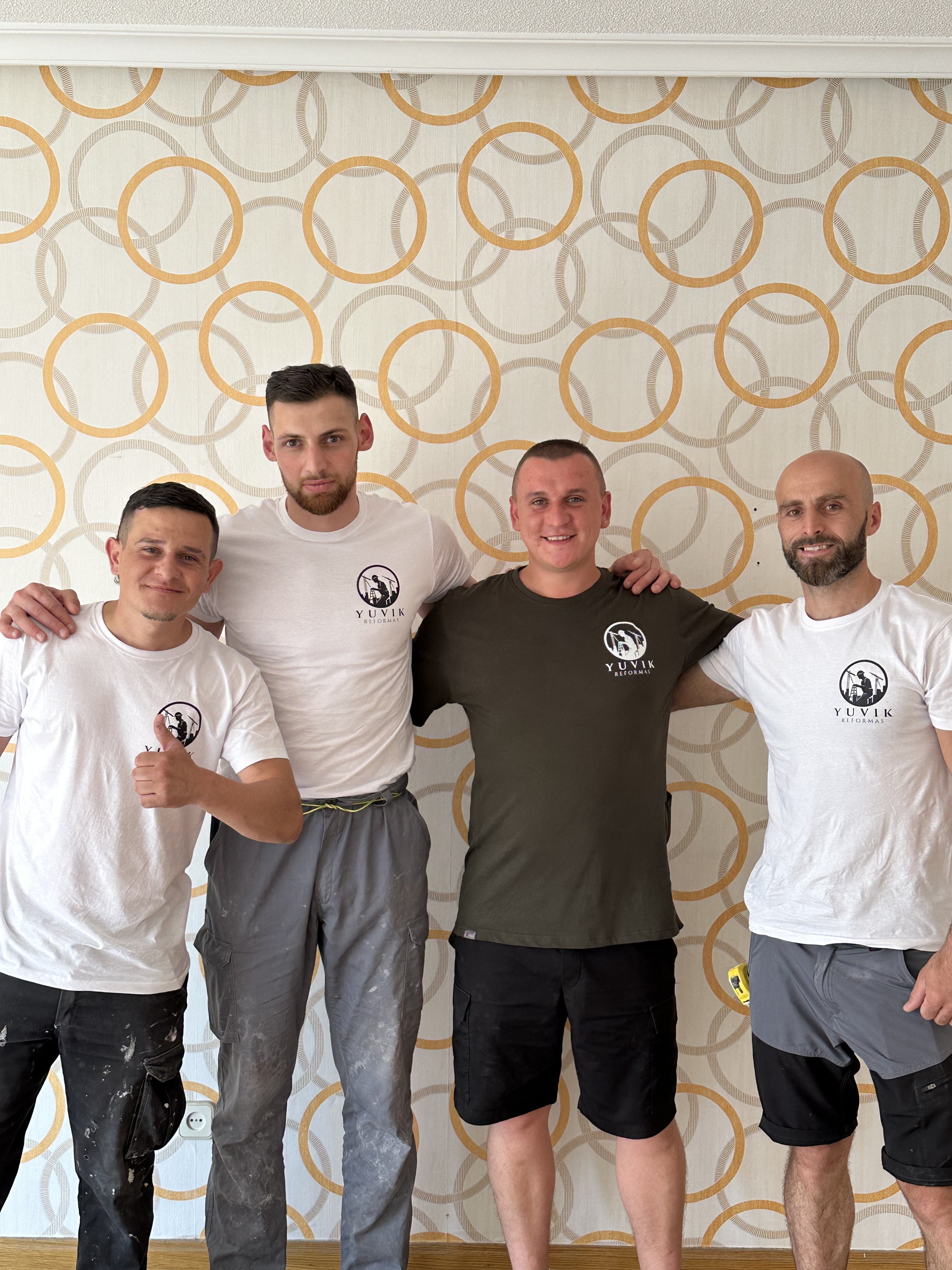 Equipo completo Yuvik Reformas Madrid